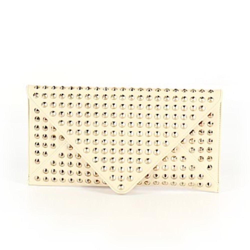 Urban Expressions Clutch….Color: Ivory/Cream…Preowned Excellent Condition